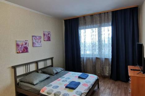 Однокомнатная квартира в аренду посуточно в Сургуте по адресу ул. Александра Усольцева, 26