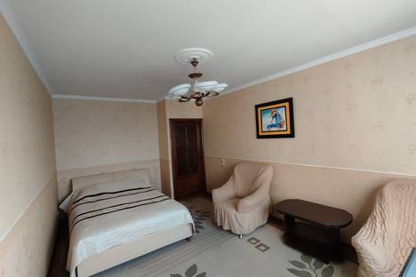 Трёхкомнатная квартира в аренду посуточно в Кисловодске по адресу Азербайджанская ул., 1А