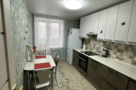 Однокомнатная квартира в аренду посуточно в Саратове по адресу Лунная ул., 30