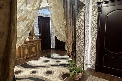 Двухкомнатная квартира в аренду посуточно в Каспийске по адресу ул. Ленина