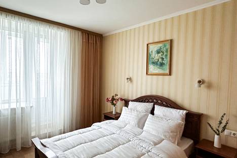 Трёхкомнатная квартира в аренду посуточно в Санкт-Петербурге по адресу Комендантский пр-кт, 13к1