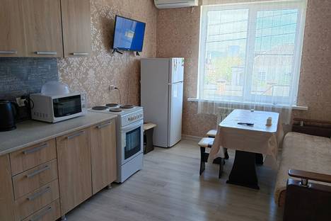 Двухкомнатная квартира в аренду посуточно в Новороссийске по адресу ул. Циолковского, 9А