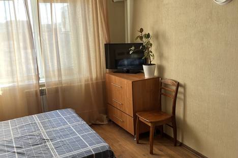 Однокомнатная квартира в аренду посуточно в Саратове по адресу шевченко 61/63