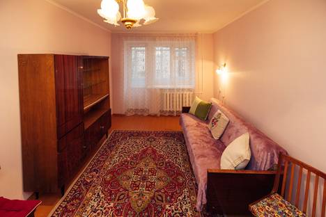 Двухкомнатная квартира в аренду посуточно в Рыбинске по адресу ул. 50 лет ВЛКСМ, 54