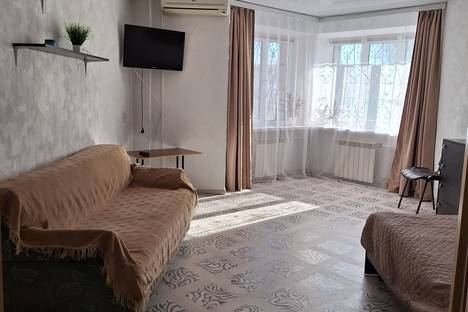 Однокомнатная квартира в аренду посуточно в Самаре по адресу Арцыбушевская ул., 3А
