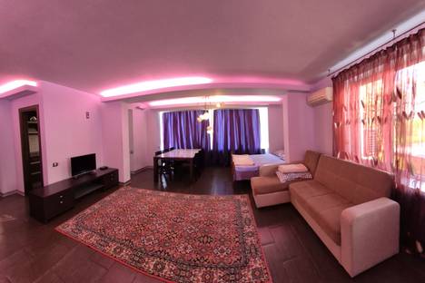 3-комнатная квартира в Гагре, Гагра, ул. Абазгаа, 55/1