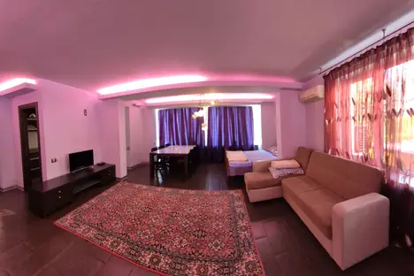 3-комнатная квартира в Гагре, Гагра, ул. Абазгаа, 55/1
