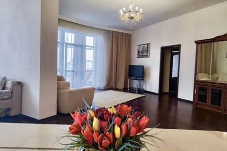Трёхкомнатная квартира в аренду посуточно в Геленджике по адресу Красногвардейская ул., 38АлитБ