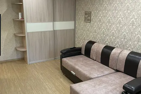 1-комнатная квартира в Хабаровске, кв-л ДОС, 53