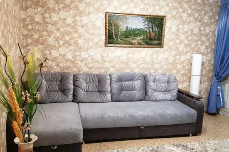 2-комнатная квартира в Яровом, кв-л В, 7