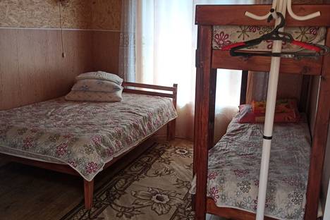 Комната в аренду посуточно в Яровом по адресу Садовая ул., 37