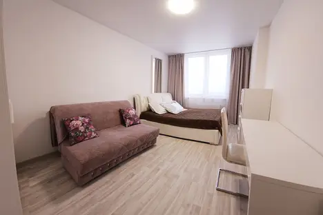 3-комнатная квартира в Екатеринбурге, Хрустальногорская ул., 93