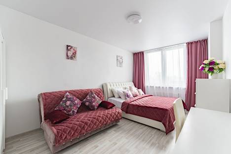 3-комнатная квартира в Екатеринбурге, Хрустальногорская ул., 93