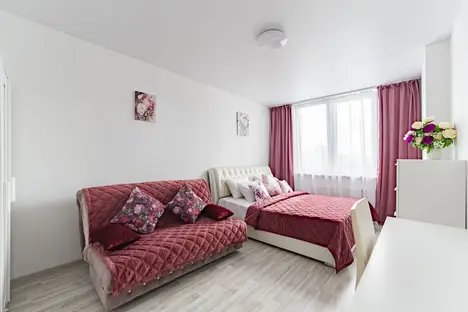 3-комнатная квартира в Екатеринбурге, Хрустальногорская ул., 93