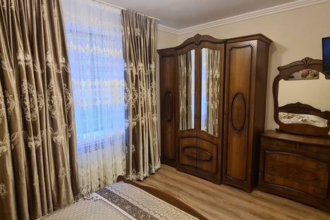 Двухкомнатная квартира в аренду посуточно в Владикавказе по адресу Кырджалийская ул., 8