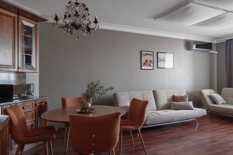 Трёхкомнатная квартира в аренду посуточно в Красноярске по адресу ул. Молокова, 1к1