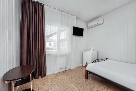 Комната в Сириусе, Листопадная ул., 32