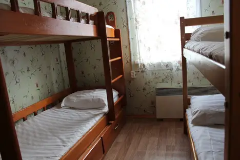 Комната в Иркутской области, Иркутская область, Иркутская обл., Ольхонский р-н, пос. Бугульдейка, ул. Пушкина, д. 15