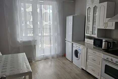 1-комнатная квартира в Казани, Казань, ул. Рауиса Гареева, 107