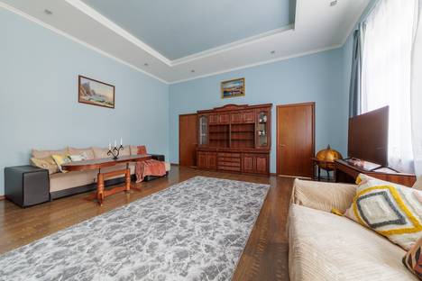 3-комнатная квартира в Санкт-Петербурге, наб. реки Фонтанки, 39, м. Маяковская