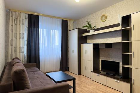 Однокомнатная квартира в аренду посуточно в Сургуте по адресу ул. Александра Усольцева, 30