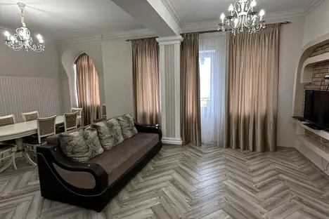 4-комнатная квартира в Ессентуках, ул. Титова, 30