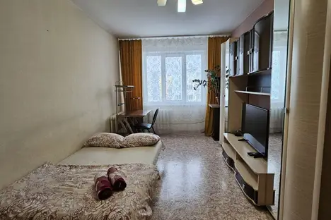 2-комнатная квартира в Кемерове, Кемерово, Комсомольский пр-кт, 42