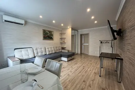 2-комнатная квартира в Кемерове, пр-кт Ленина, 63