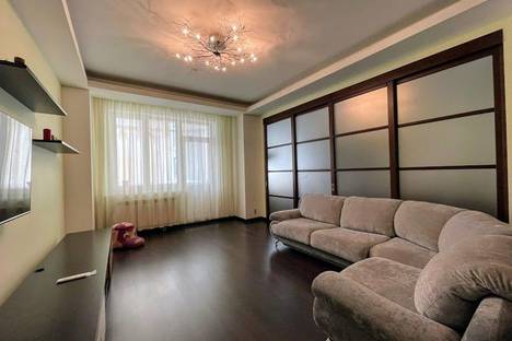 3-комнатная квартира в Челябинске, Челябинск, ул. Энгельса, 26А