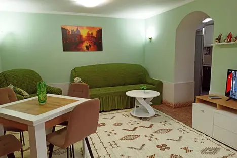 2-комнатная квартира в Сухуме, ул. Лакоба, 54