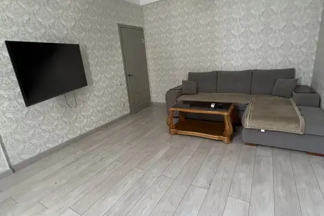 2-комнатная квартира в Каспийске, пр-кт Акулиничева, 5