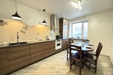 3-комнатная квартира в Тюмени, Первомайская ул., 60к1 3-комнатная квартира в Тюмени, Первомайская ул., 60к1