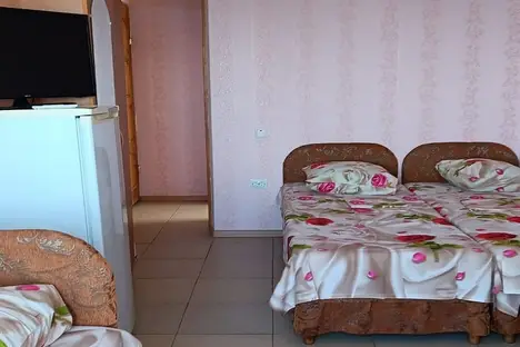 Комната в поселке Лазаревское, поселок Лазаревское, жилой р-н  Лазаревское, Хвойная ул., 7/1