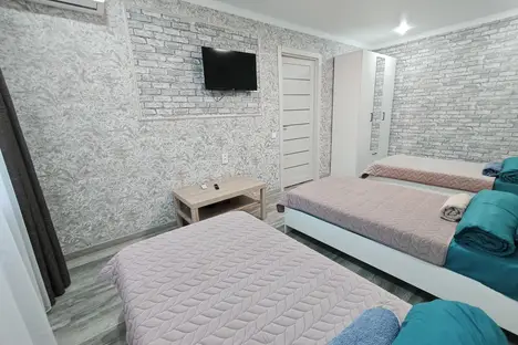 3-комнатная квартира в Шахтах, Текстильная ул., 31