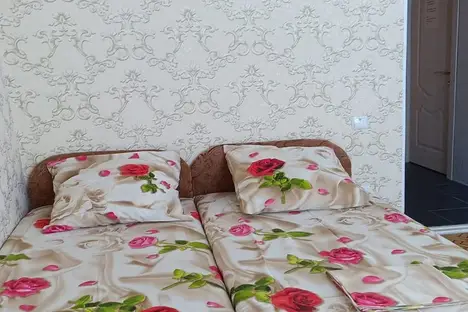 Комната в поселке Лазаревское, поселок Лазаревское, жилой р-н  Лазаревское, Хвойная ул., 7/1