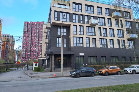 2-комнатная квартира в Санкт-Петербурге, Нижне-Каменская ул., 7к1