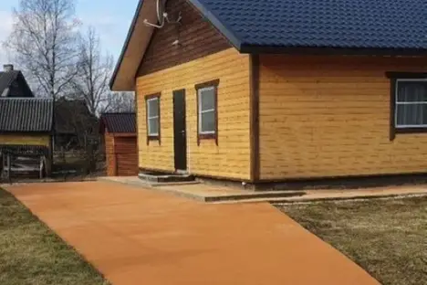Дом в Тверской области, Тверская область, Бологовский муниципальный округ, п. Лыкошино, Набережная ул., 2