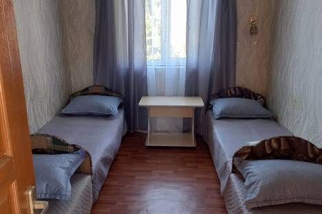 Комната в поселке Лазаревское, поселок Лазаревское, жилой р-н  Лазаревское, Новая ул., 10