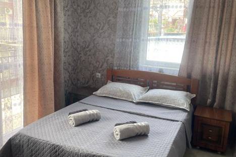 Комната в поселке Лазаревское, поселок Лазаревское, жилой р-н  Лазаревское, Новая ул., 10
