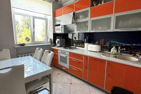 3-комнатная квартира в Новороссийске, ул. Губернского