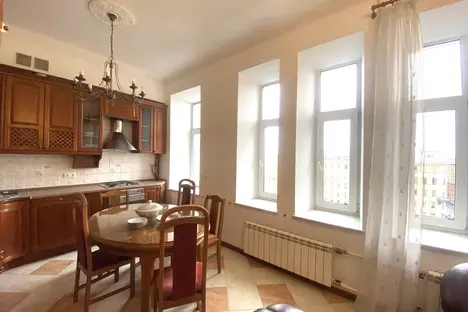 3-комнатная квартира в Санкт-Петербурге, наб. реки Фонтанки, 88