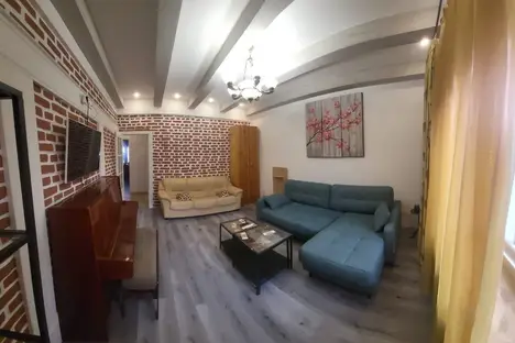 4-комнатная квартира в Мурманске, пр-кт Ленина, 96