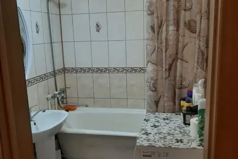 2-комнатная квартира в Яровом, кв-л Б, 14