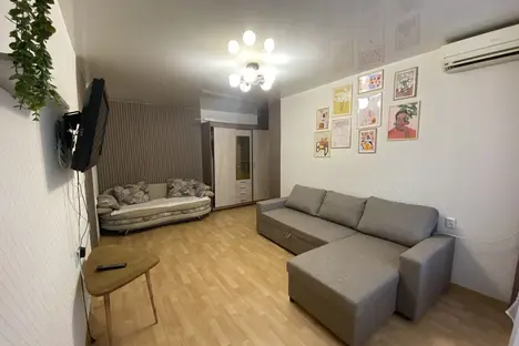2-комнатная квартира в Волгограде, ул. Ткачёва, 15