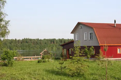 Дом в Ленинградской области, Ленинградская область, п. Тихорицы