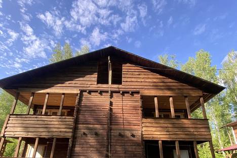 Дом в поселке Катунь, поселок Катунь, Катунская ул., 2