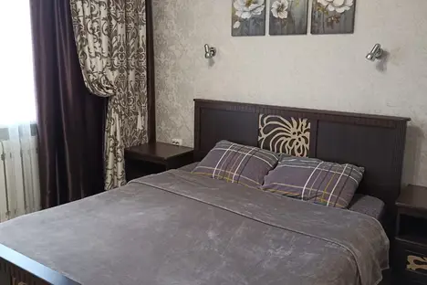 2-комнатная квартира в Горно-Алтайске, Горно-Алтайск, Коммунистический пр-кт, 90