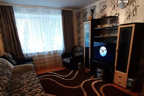 2-комнатная квартира в Яровом, Яровое, кв-л А, 15