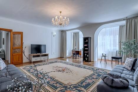 2-комнатная квартира в Астрахани, Берёзовский пер., 12