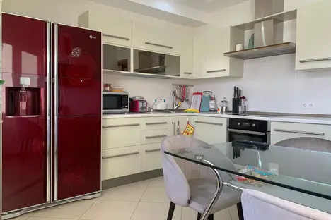 3-комнатная квартира в Южно-Сахалинске, пр-кт Победы, 5К2